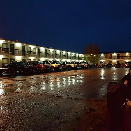 Alaskan Motel Fox Creek Exteriér fotografie