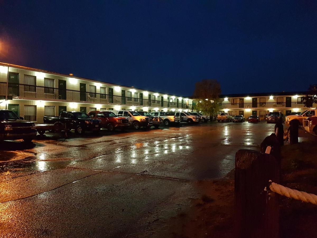 Alaskan Motel Fox Creek Exteriér fotografie